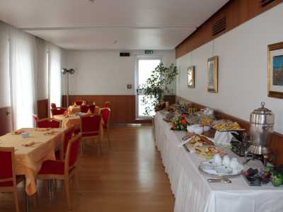 Visitiamo infine quella che era la sala colazioni...